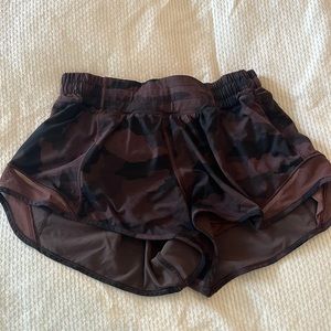 Lulu hotty  hot short